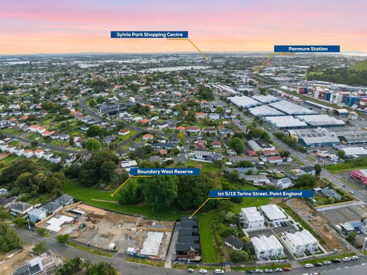 5/13 Torino Street Pt England_38