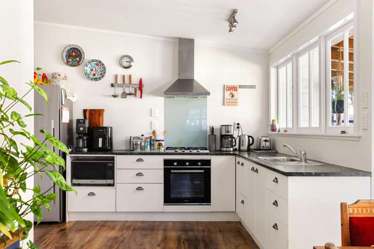 16 Parau Street Kaiti_7
