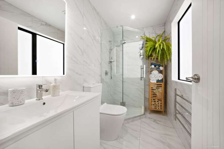 5B Beach Road Te Atatu Peninsula_10