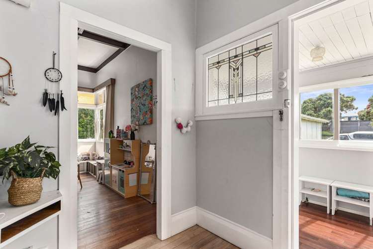 141 Vauxhall Road Narrow Neck_3