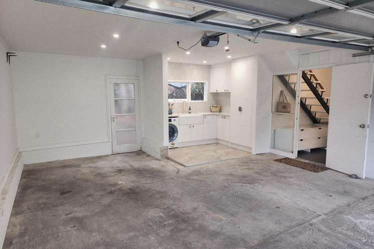 200 Godley Road Titirangi_22