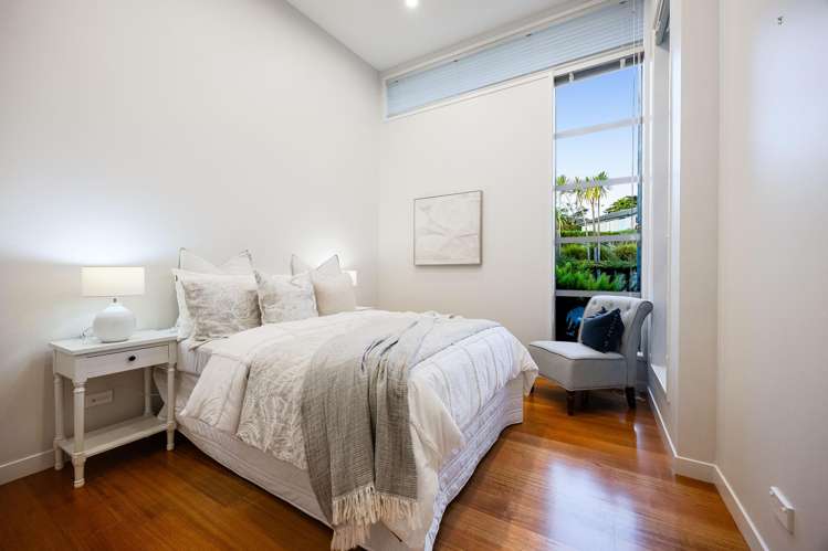 104 Shelter Drive Greenhithe_19