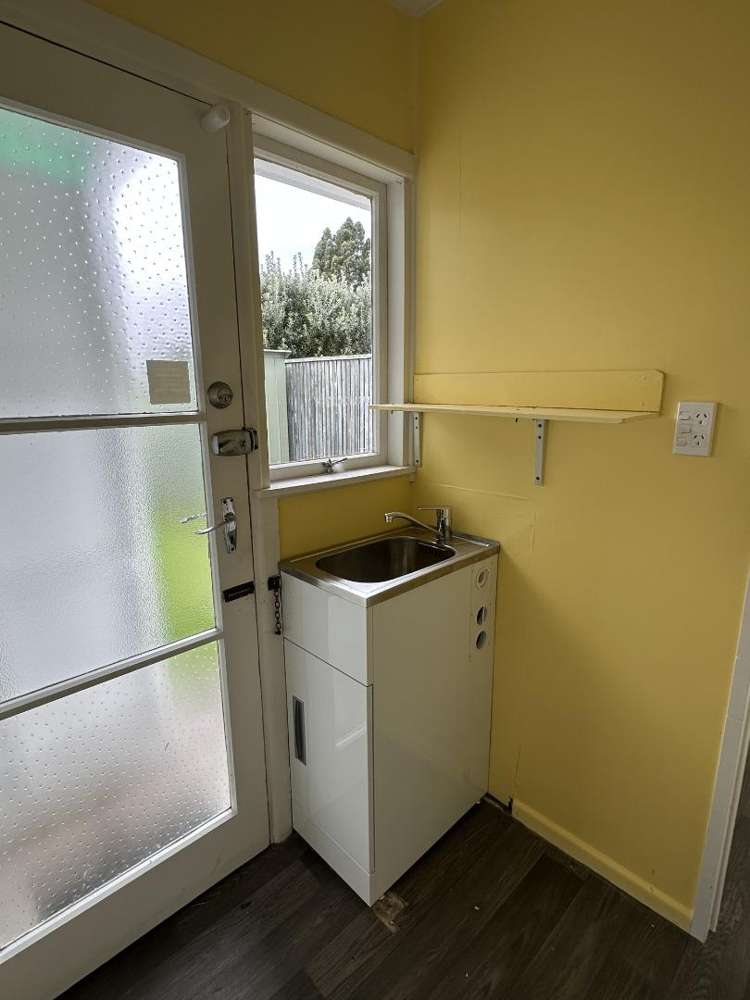 2/10 Ron Keat Drive Papakura_6