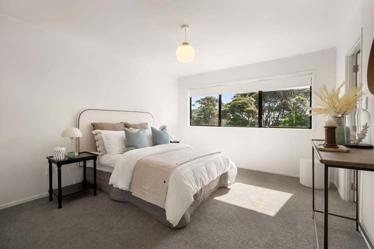 2/159 Norman Lesser Drive Saint Johns_20