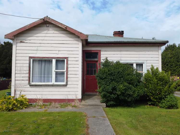 30 Railway Road Tuatapere_1