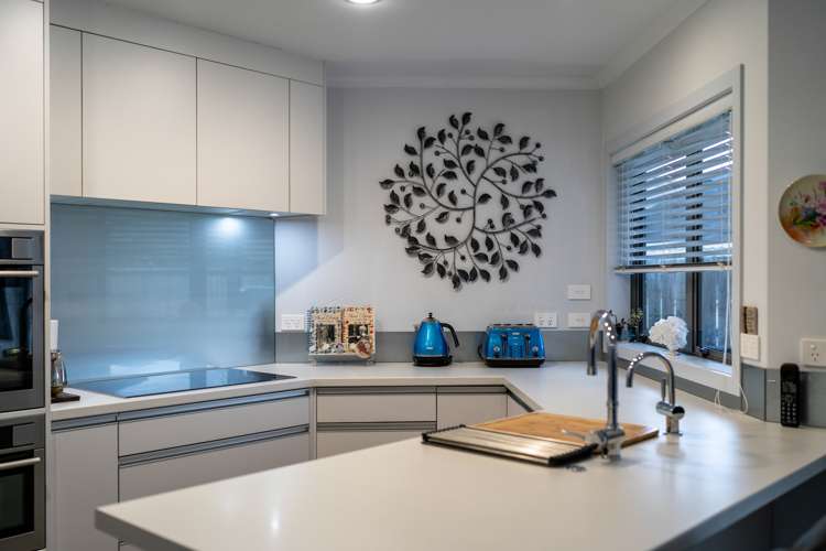 10 Alpers Ridge Leamington_12