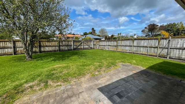 12 Gill Avenue Te Atatu Peninsula_4