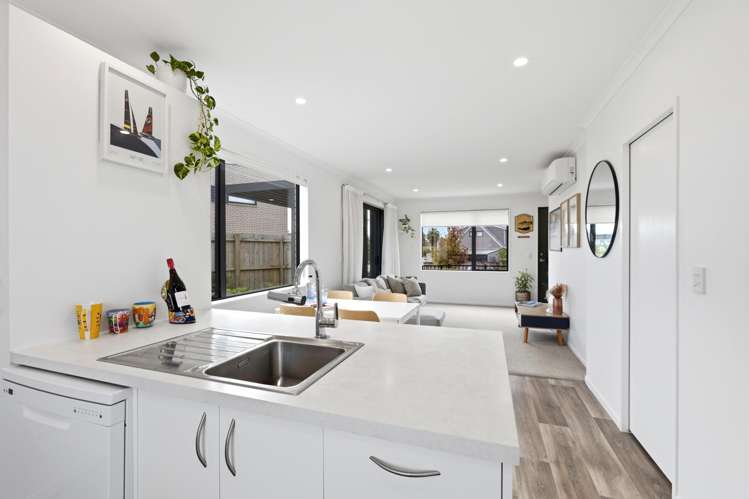 8/18 Titoki Street Te Atatu Peninsula_9