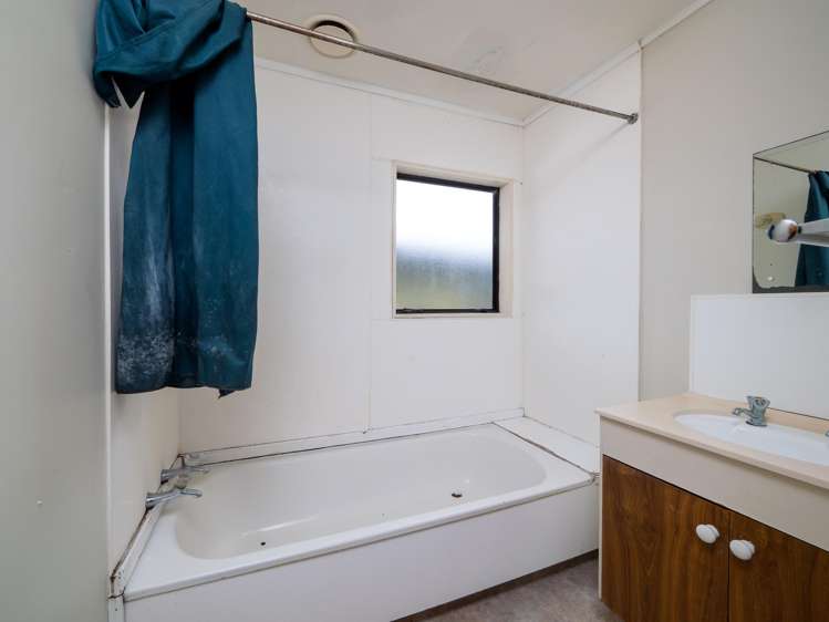 69-71 Lake Road Okaihau_8