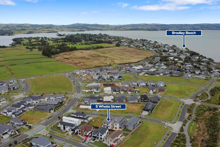 5 Whata Street Clarks Beach_33