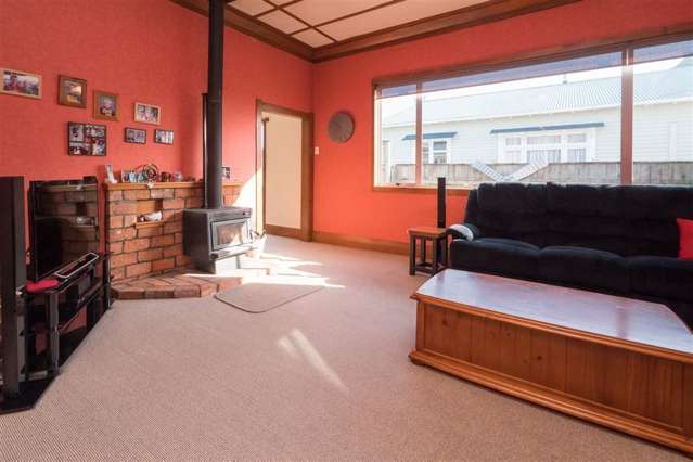 65 Egmont Street Hawera_4