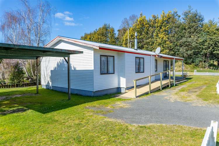 90 Lairdvale Road Taumarunui_1