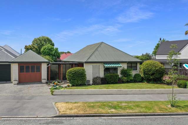 Low Maintenance Living - Premium Location