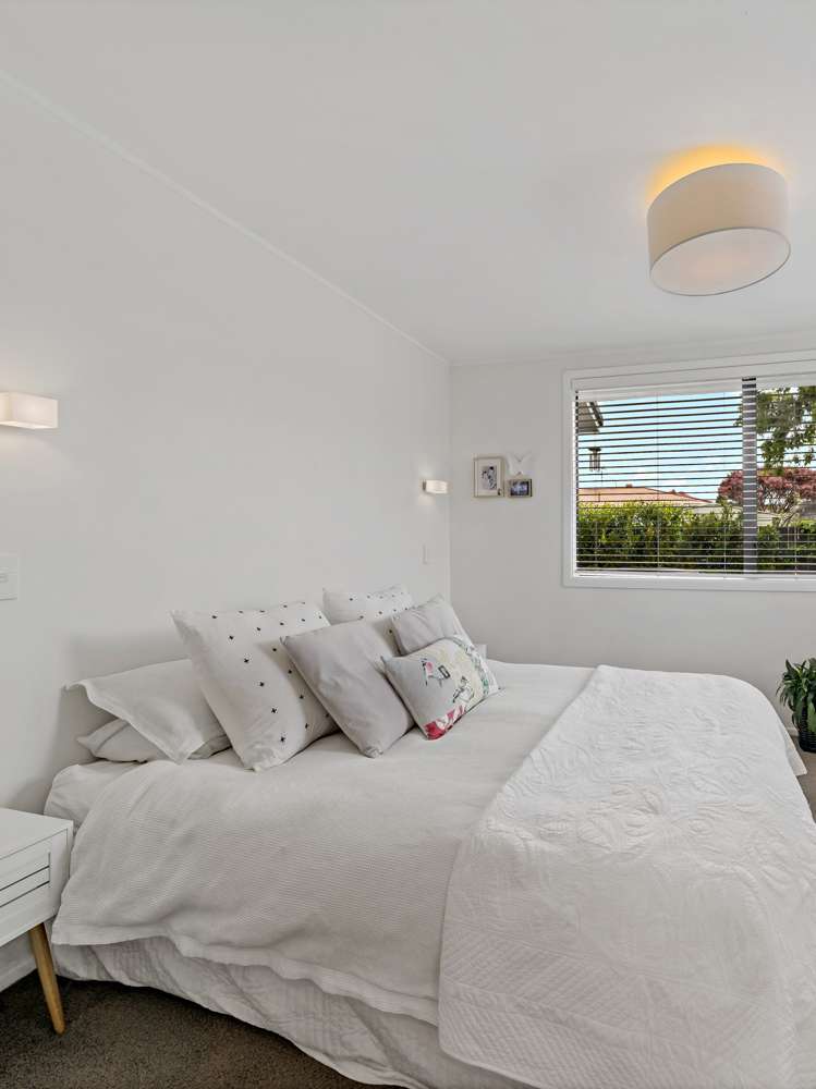 1/18 Gossamer Drive Pakuranga Heights_32