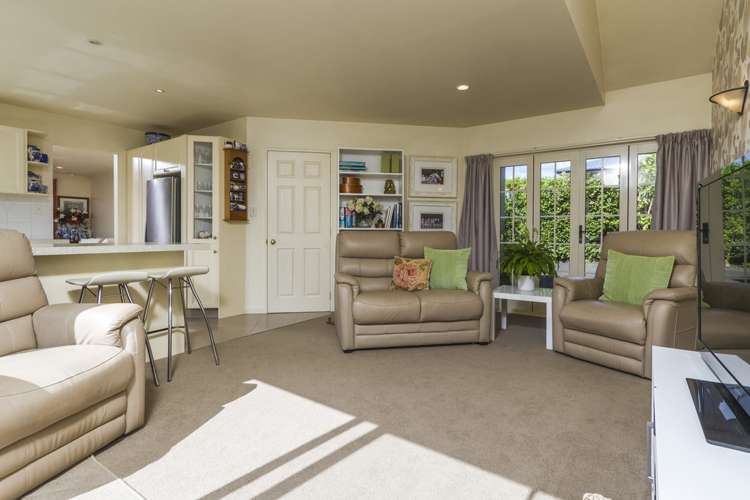 2/1 Rangitoto Terrace Milford_4