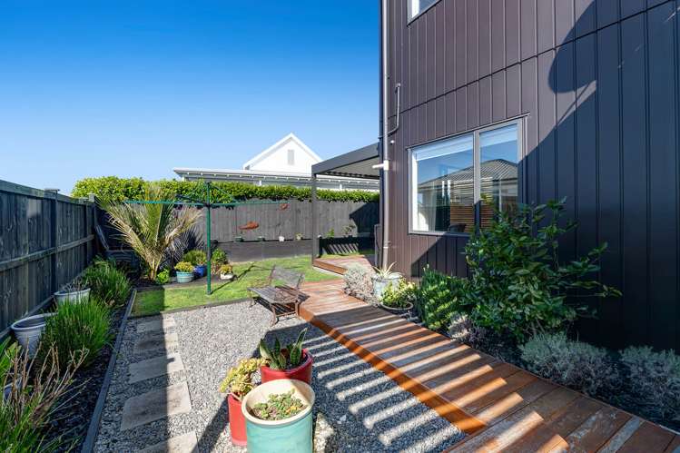 3 Koura Drive Red Beach_16