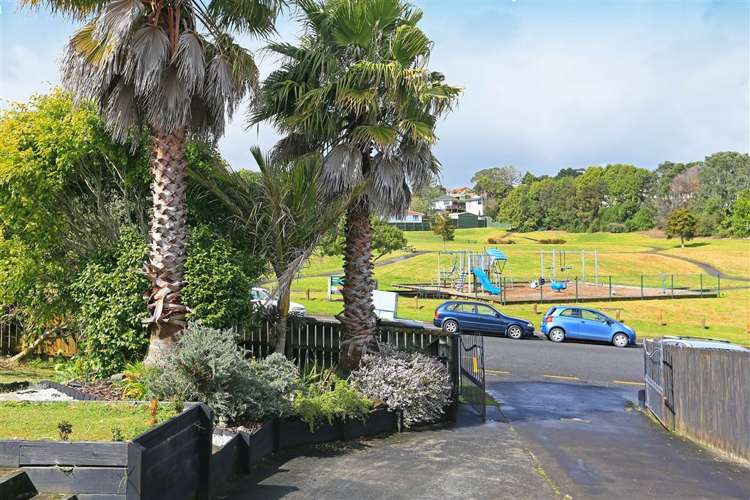 73 Sunvue Road Glen Eden_13