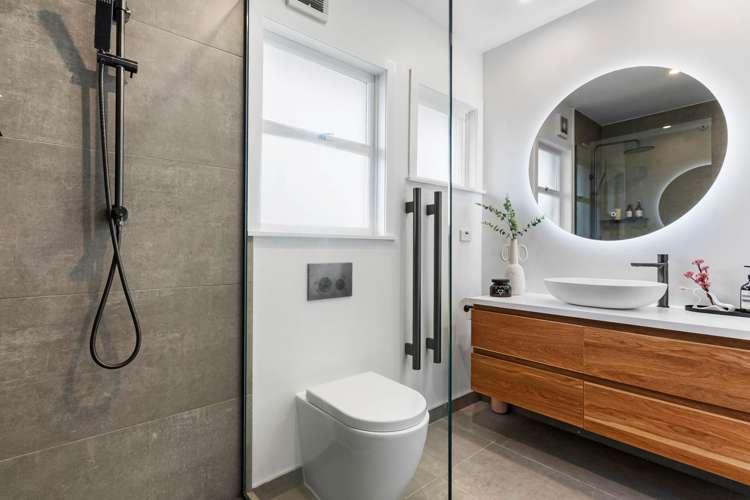 1/31 Taharoto Road Takapuna_18