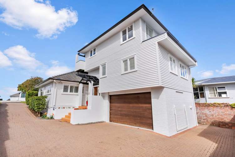 1/206 East Coast Road Forrest Hill_2