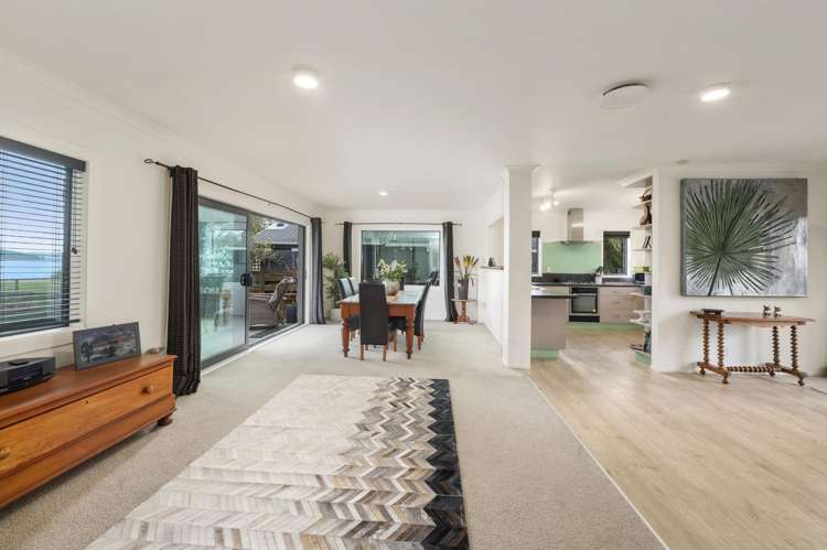 10A Cooper Avenue Holdens Bay_10