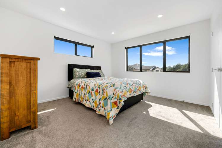 23 Tannaghmore Drive Flat Bush_9