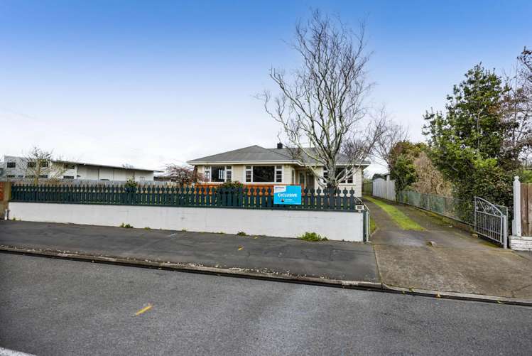 155 Glover Road Hawera_24