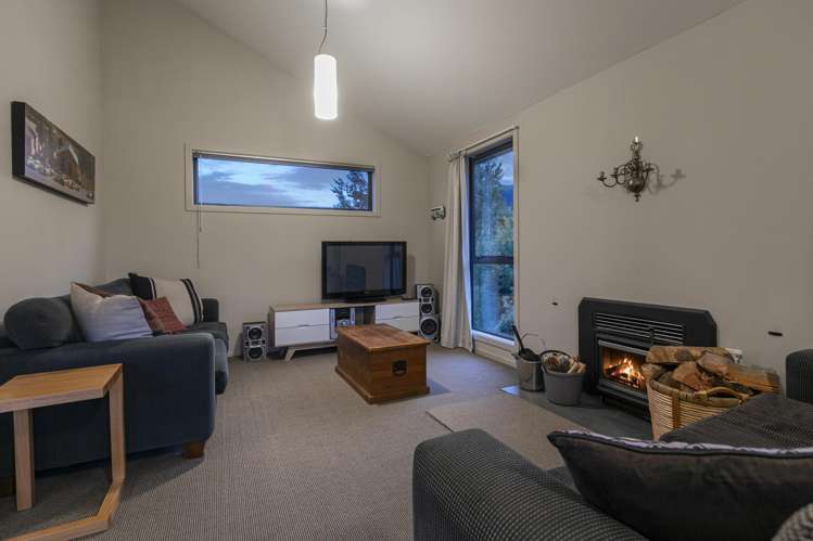 35 Parry Crescent Lake Hawea_22