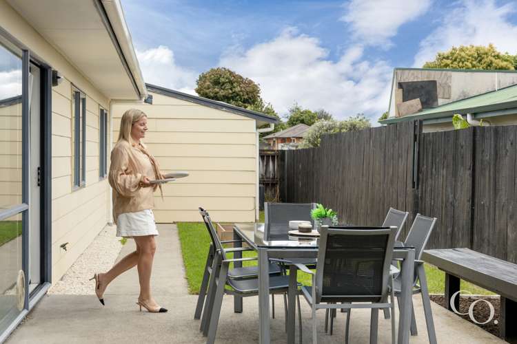 3a Stephens Place Hairini_11