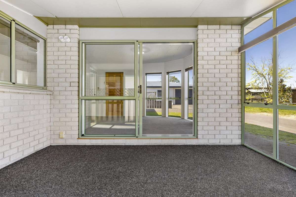 2/93 Rifle Range Road_1