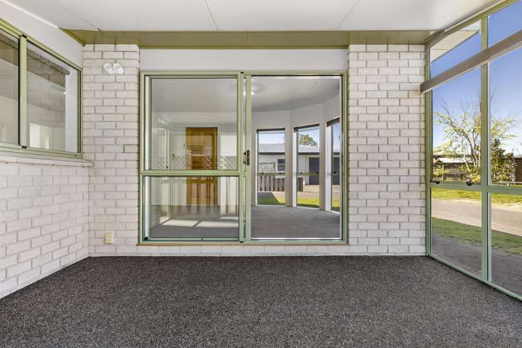 2/93 Rifle Range Road Central_5