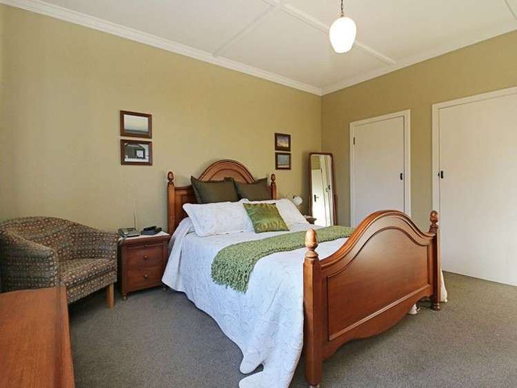 379 Queens Drive Windsor_11