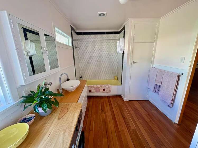 98 Church Street 11614_5