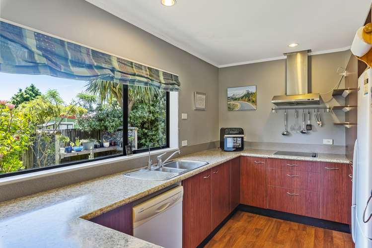 24 Campion Road Waikanae Beach_19