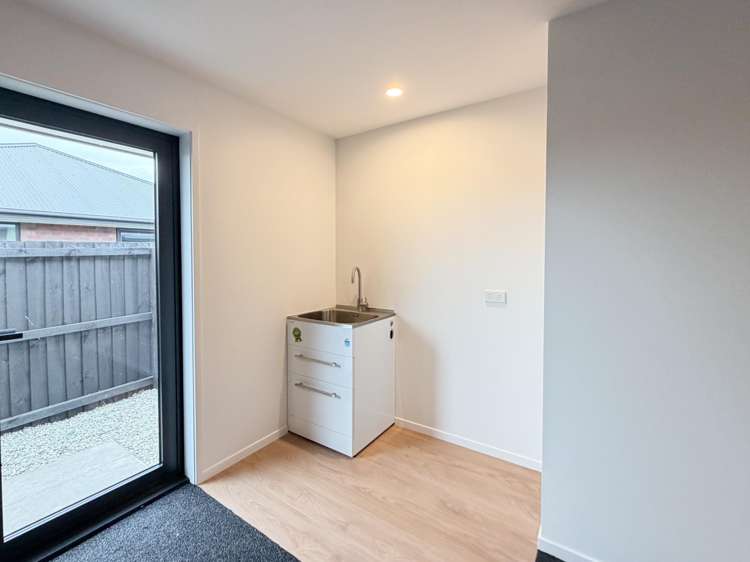  14 Morrison Avenue Elgin_9