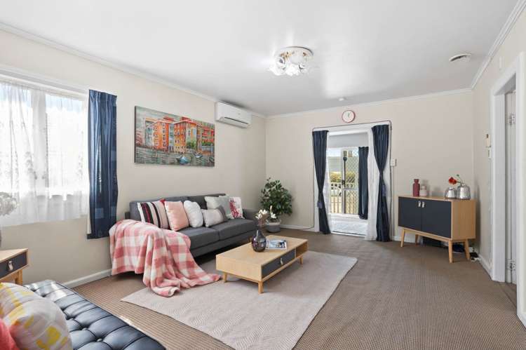 68 Archibald Road Kelston_4