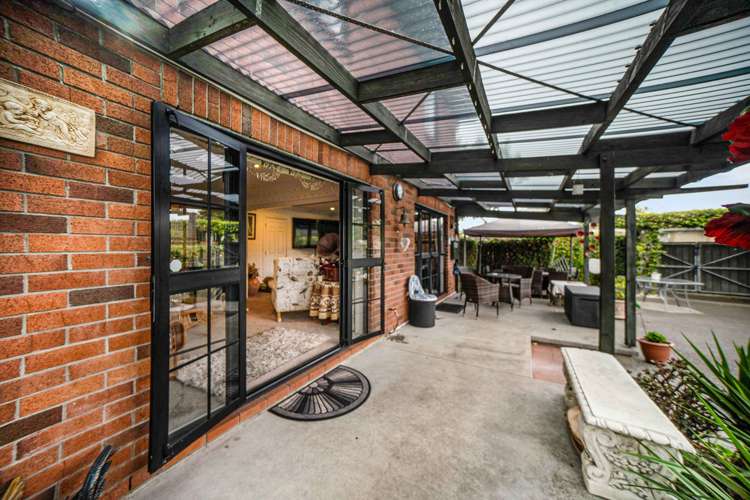 16 Len Garlick Place Pahurehure_9