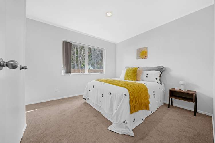 2/105 Carnoustie Drive Wattle Downs_13