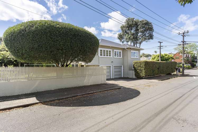 67 Peary Road Mount Eden_13