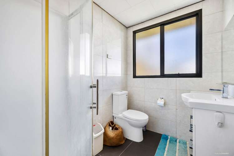 15 Kotinga Avenue Glen Eden_10