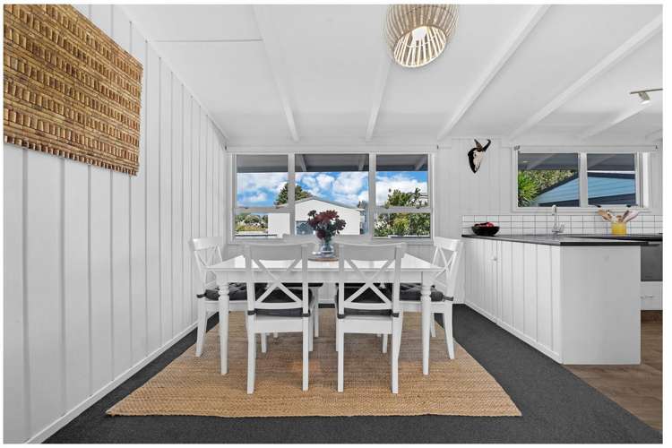 98 Torkar Road Clarks Beach_8