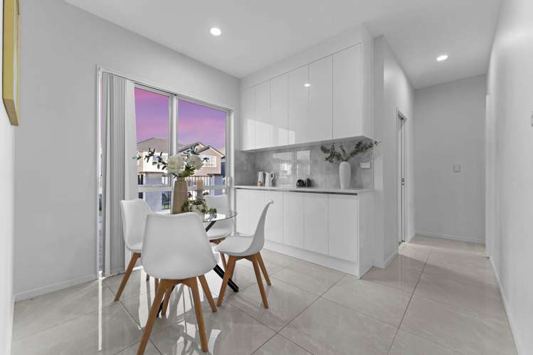 21 Horsefields Drive Flat Bush_19