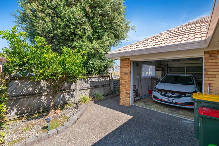 4 Lakeside Drive Orewa_22