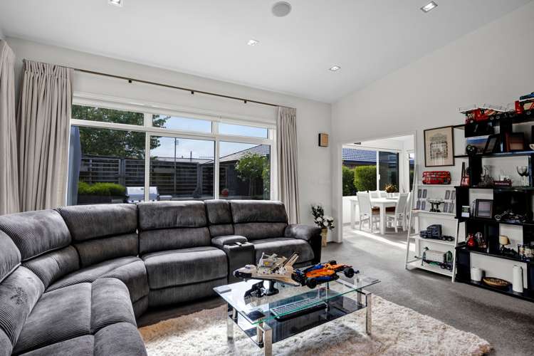 27 Montague Grove Stratford_5