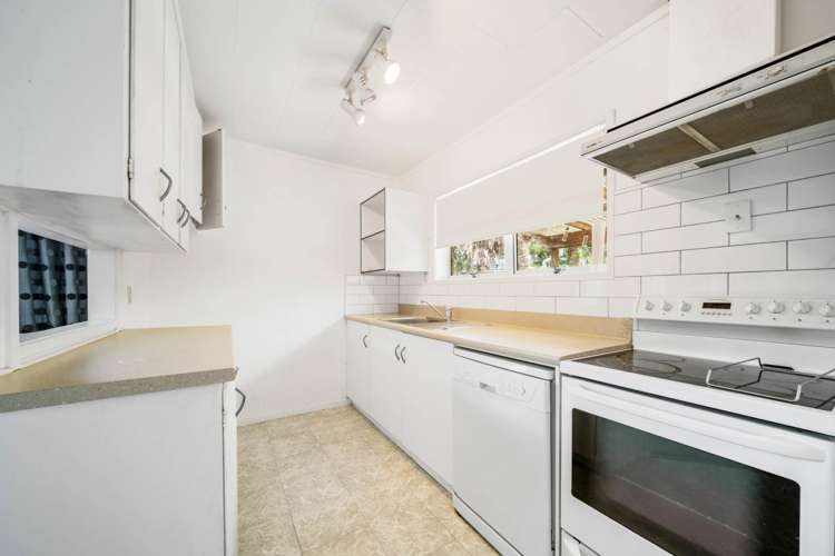 8 Newstead Avenue Browns Bay_15