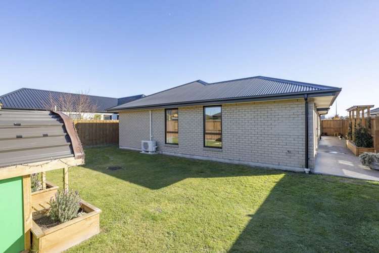 14 Northmoor Boulevard Rolleston_22