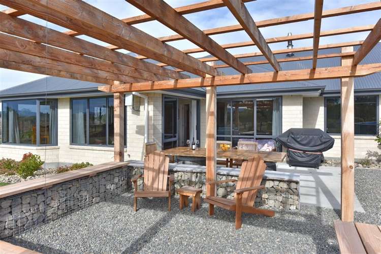 323 Georges Road Amberley_12