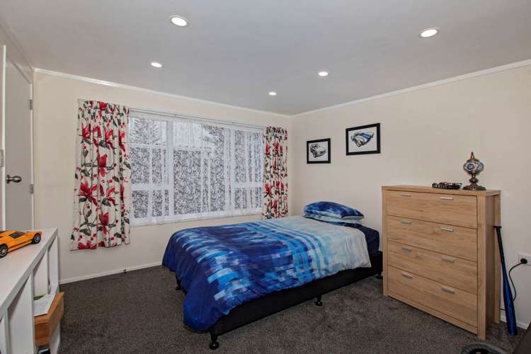 10 Leonard Place Onerahi_14