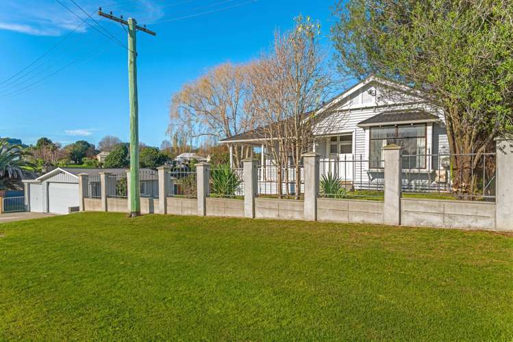 2 Cobden Street Gisborne_36