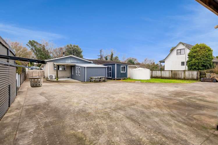1263 Egmont Road Egmont Village_20