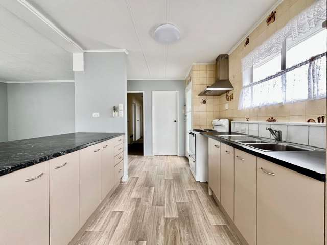  11 Kendal Grove Wainuiomata_2